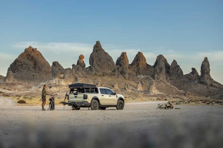 How to Choose the Best Travel Equipment for Hiking